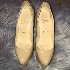 Daffodile Christian Louboutin nude platform heel